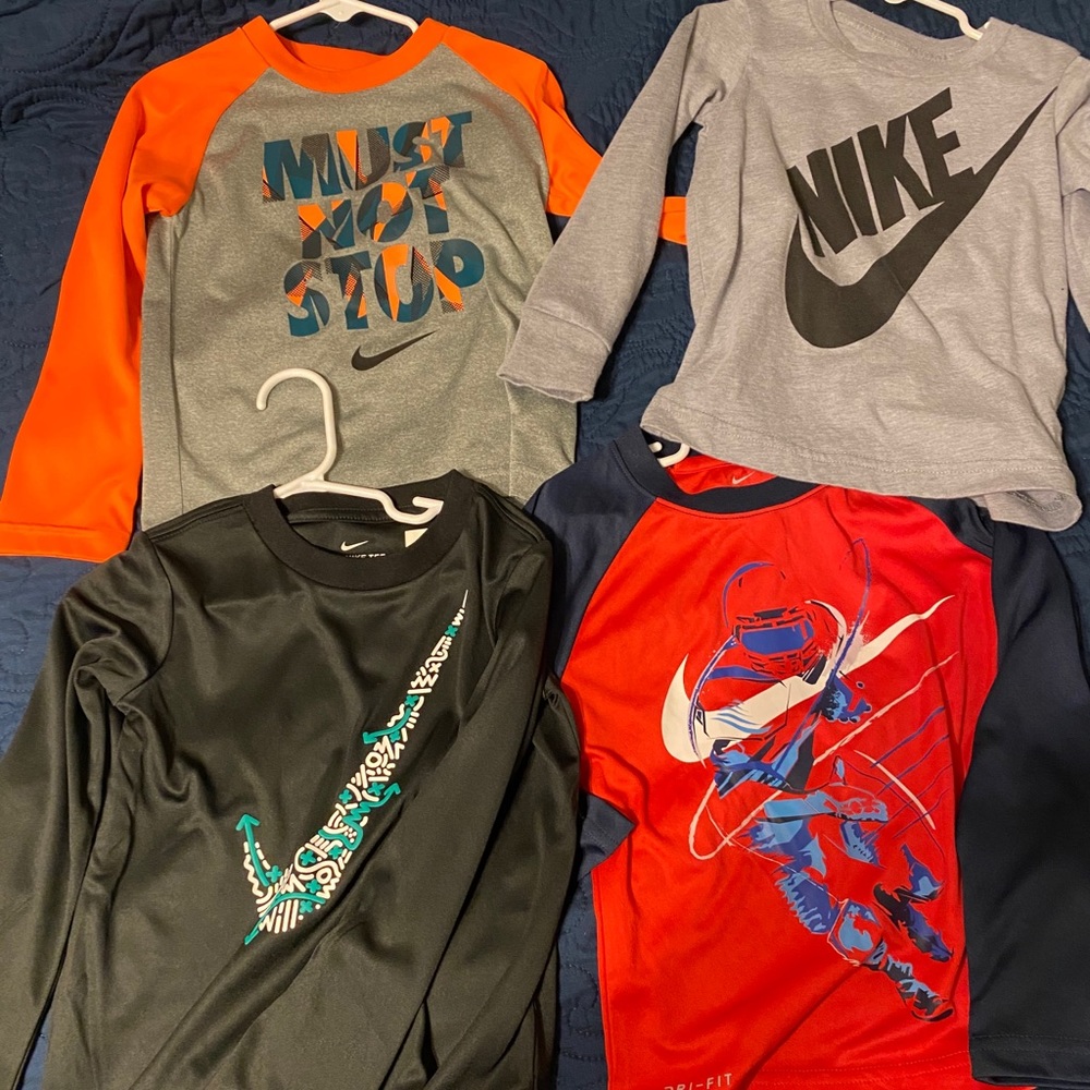 🚫SOLD🚫Set of boys Nike long sleeve